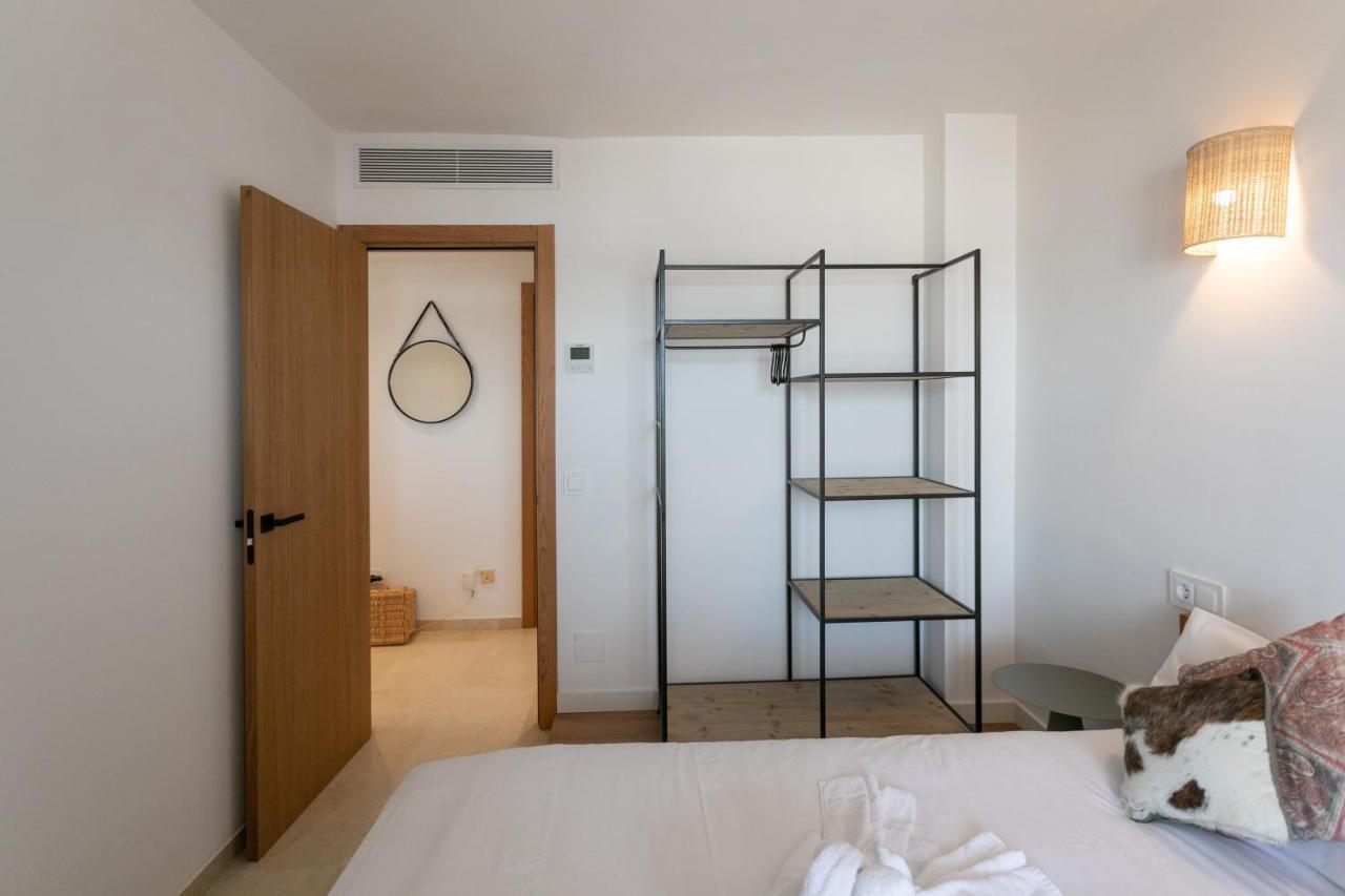 Beachfront Holiday Apartment Lotja 7 - Grupo Berna Colonia de Sant Jordi Екстер'єр фото