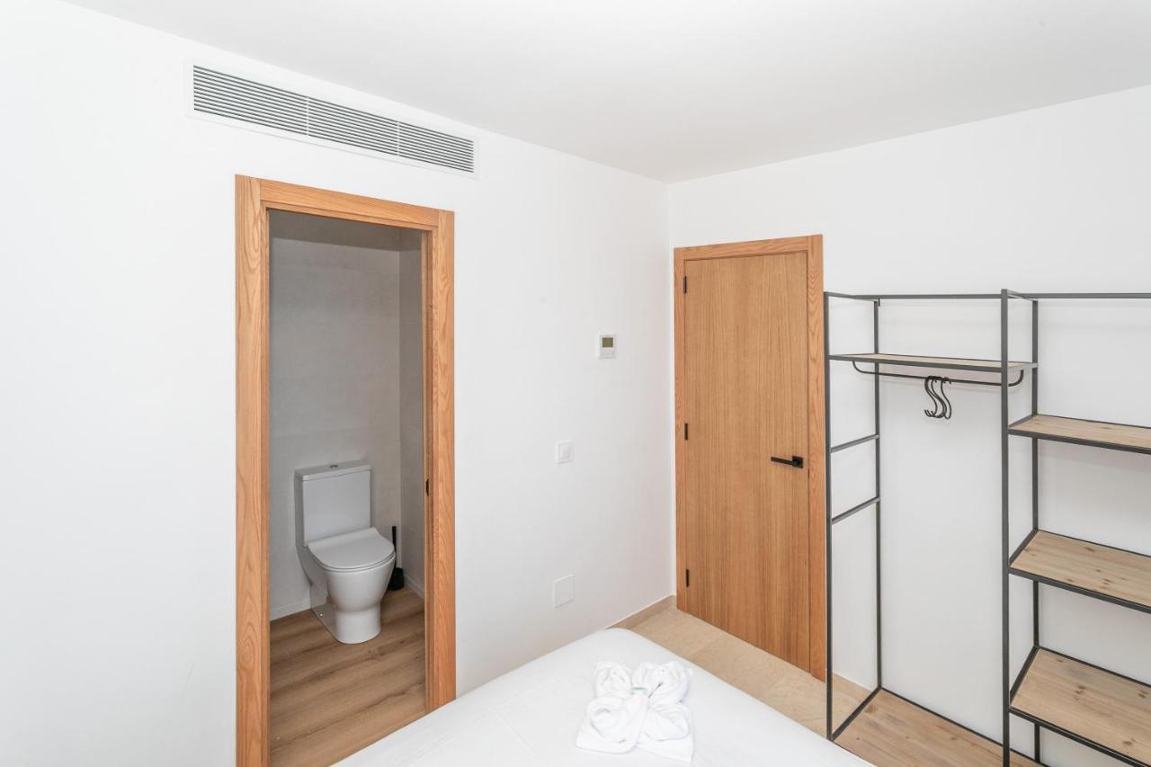 Beachfront Holiday Apartment Lotja 7 - Grupo Berna Colonia de Sant Jordi Екстер'єр фото